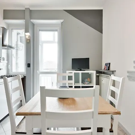 Apartment Lungo Dora With Balcony And Panoramic View Turin