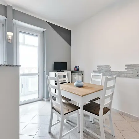 Apartment Lungo Dora With Balcony And Panoramic View Turin